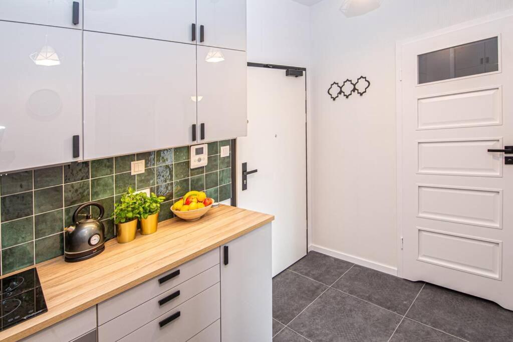 Apartament With Garden Bezplatny Parking !!! Cracovia Exterior foto